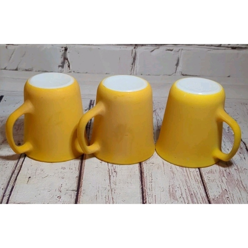 3 Pyrex Corning Coffee Cup Mug Sunflower Gold‎ Yellow Milk Glass Vintage - Picture 3 of 5